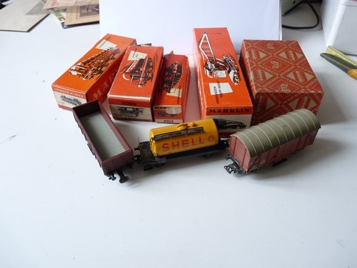 Lot boites wagons train - boites,