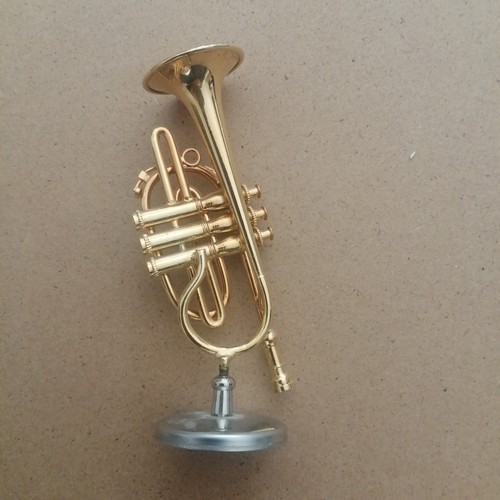 Trompette miniature avec - miniature,