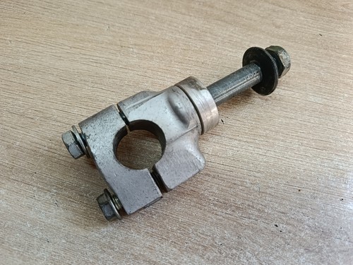 Pontet fourche moto - un,