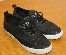 GUESS chaussures BASKETS noir