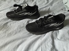 Chaussures de sport / baskets noir homme T44 (neuves)