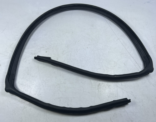 Top windshield seal - windshield,