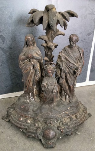 Très ancienne sculpture