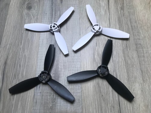Hélices officiel pour - 4,