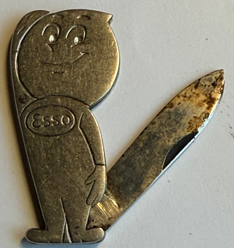 Esso mascot happy - man, pocket