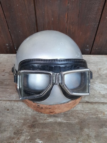 Casque moto bol - bol, lunettes