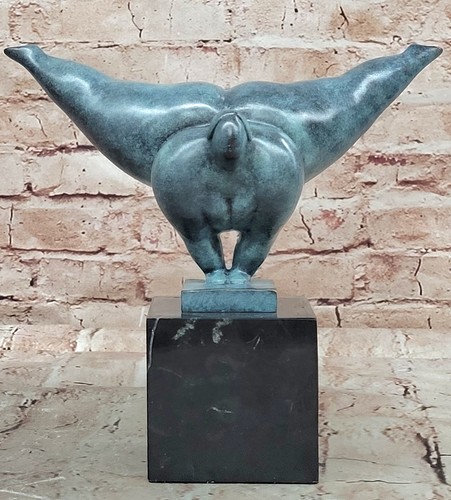 Voluptuous female bronze - female,