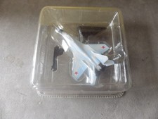 AVION EN MÉTAL 1/100e  Dans