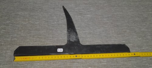 Outil ancien enclume - ancien,