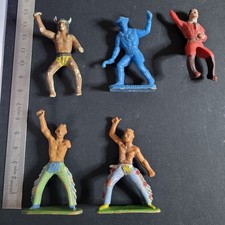Lot 5 figurines 3 indiens 2