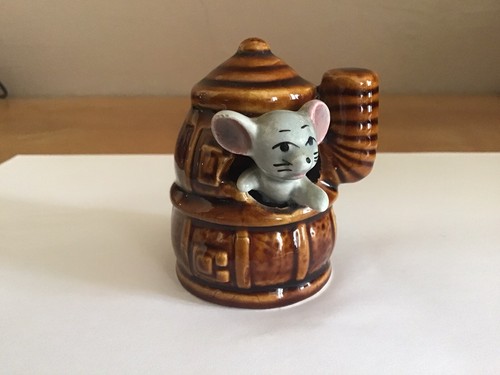 Vintage figurine souris dans