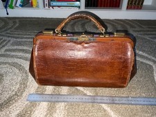 ancien sac de médecin sacoche cuir bagage