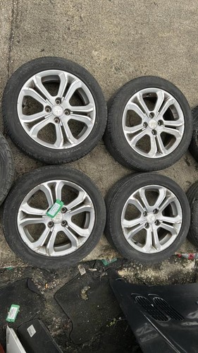 Jeu jantes peugeot 208 1 - ,