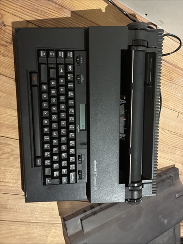 Machine écrire olivetti - écrire, et