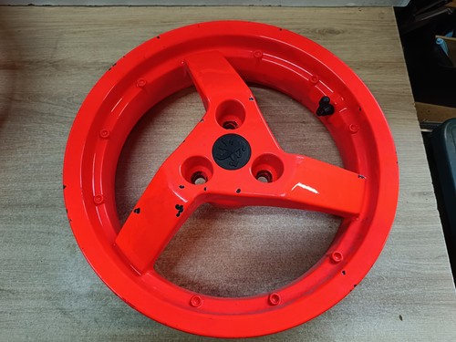 Une jante roue arriere - roue,