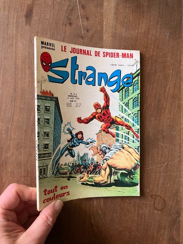 Petit format comics strange - petit,