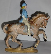 SOLDAT FIGURINE JOLIE ÉCUYERE