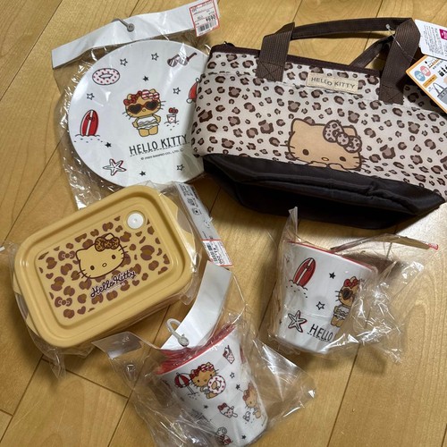 Hello kitty sun tan leopard - hello,