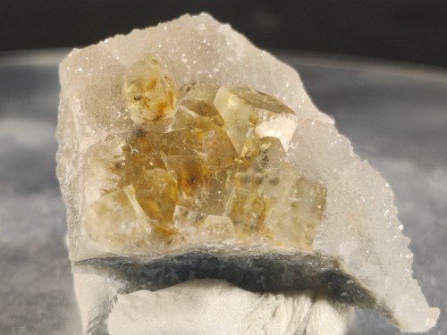 Cris rare fluorite jaune - t,