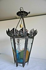 ANCIENNE LANTERNE SUSPENSION LAMPE EN FER FORGE ET VITRAUX COLORES