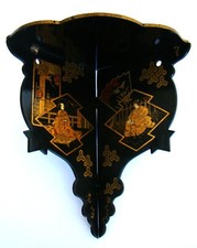 Belle petite étagère de coin