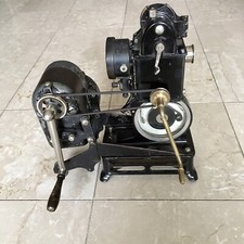 RARE: Pathe Baby « Le Missionnaire » à systeme portatif magneto + 15 Films neufs