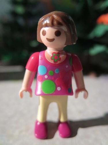 Petite fille châtain - fille,