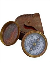 Ancienne boussole de poche en