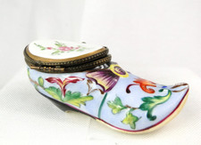 VERY NICE PORCELAIN SNUFFBOX SNACK BOX SHOE DECOR RENAISSANCE
