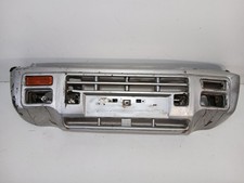 enjoliveur pare-choc avant