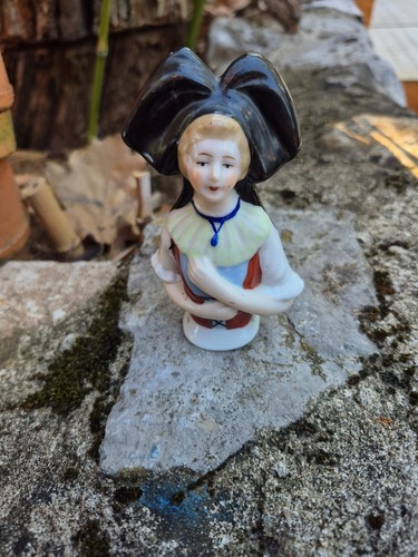 Demi figurine porcelaine - demi,