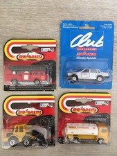 Lot de 4 anciennes voitures Majorette sous Blister