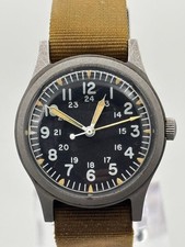 Montre analogique militaire