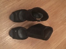 Bottines noires ajourées