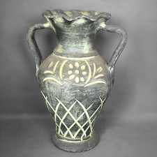 Vase en terre cuite? style