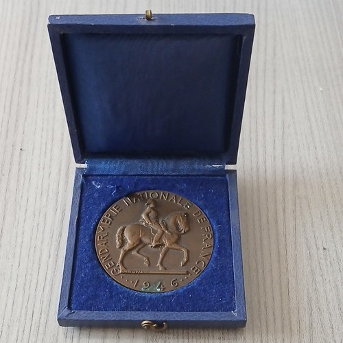 Ancienne médaille bronze - ancienne,