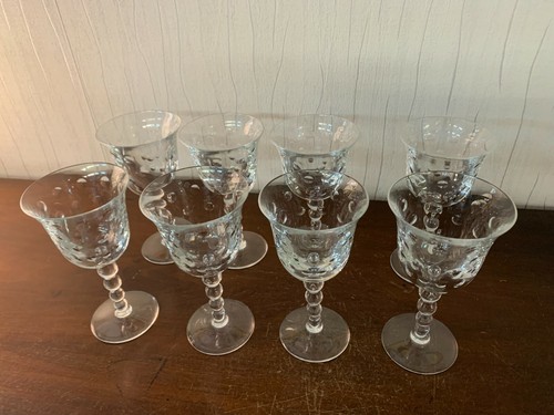 Verres vin modèle - à,