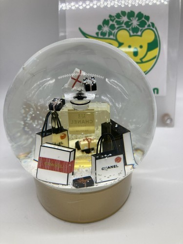 Chanel snow globe - snow, 2021