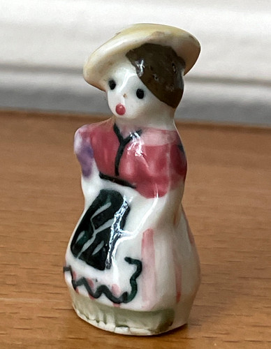 Fève région femme - fève,