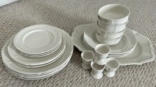 Villeroy & Boch Manoir Dinner & Salad Plates Platter & Bowls Egg Cups 23 Pc Set