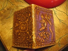 Superbe ancien Porte Feuille espagnol en Cuir Gravé ou Repoussé Abimé à sauver