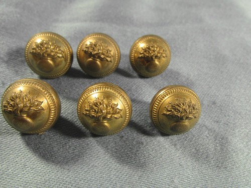 Anciens boutons demi grelot - ,