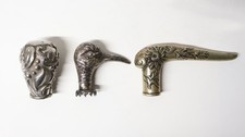 Ancien ensemble de trois Pommeaux de cannes en argent et maillechort XIX-XXe