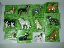 LC2 Lot 12 chiens en résine 6 à 10 cm de haut bouledogue français dobermann whip