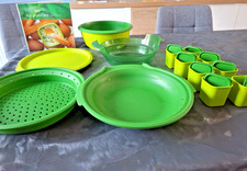 Tupperware micro-vap + 8 pots