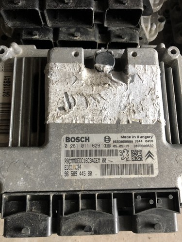 Ecu calculateur moteur - ecu,