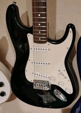 Squier Bullet Stratocaster Electric Guitar Black