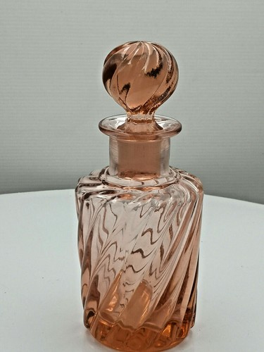 Joli flacon rose,modèle