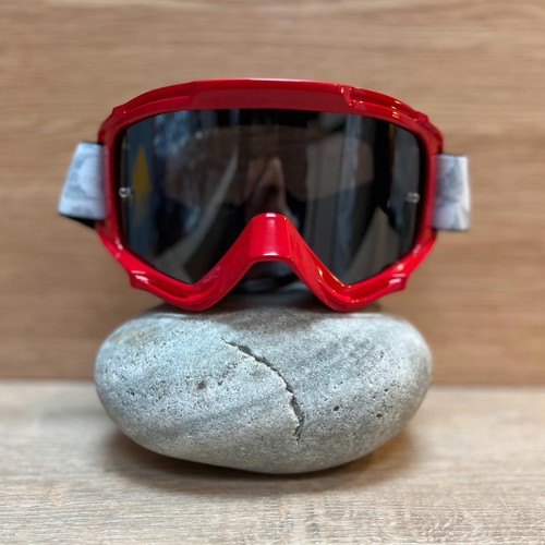 Ski goggles dirty - dirty,