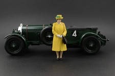 Queen Elizabeth II  Figure pour 1:18  Aston Martin DB5 DB4 DBS Vantage CMC